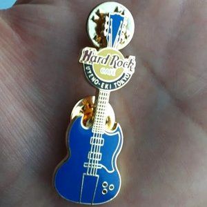 Hard Rock Cafe Uyeno Tokyo Japan Dave Grohl Blue Guitar Pin